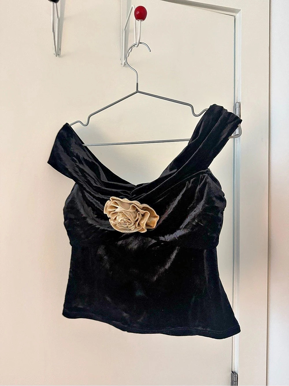 Reformation Emerald Knit Top Off-Shoulder Velvet Crop Top Black